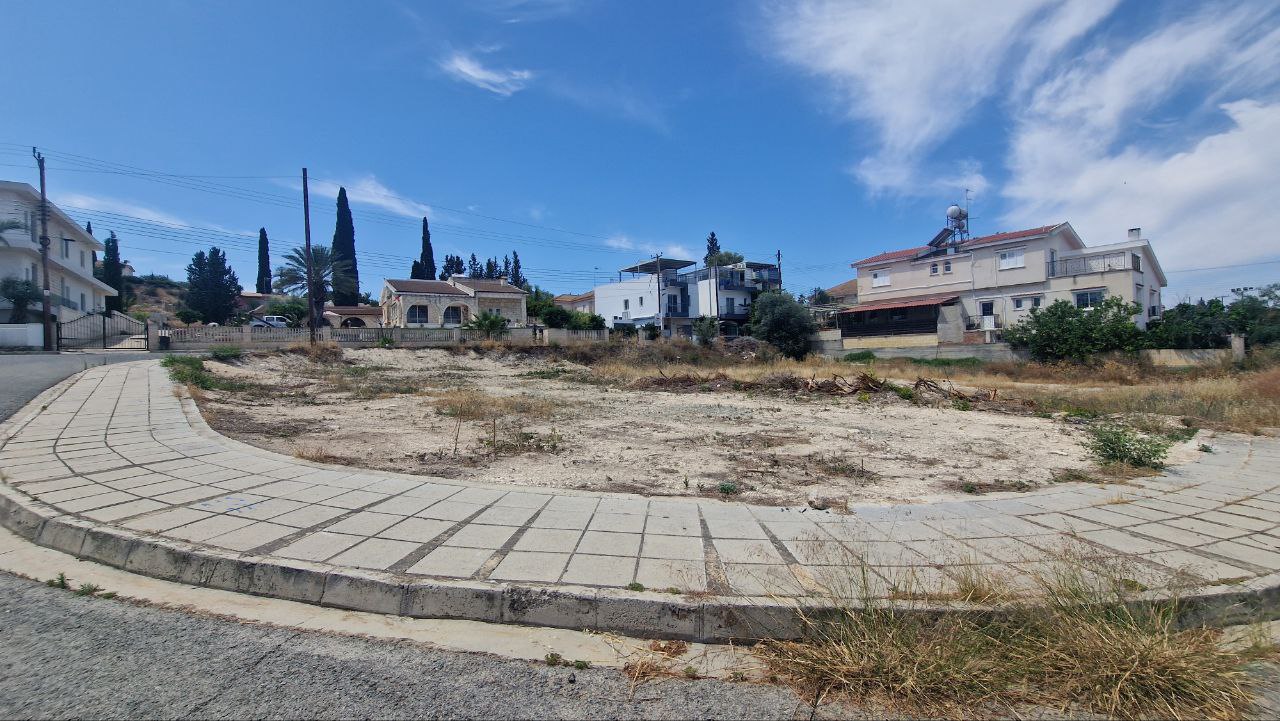 - Image 1
