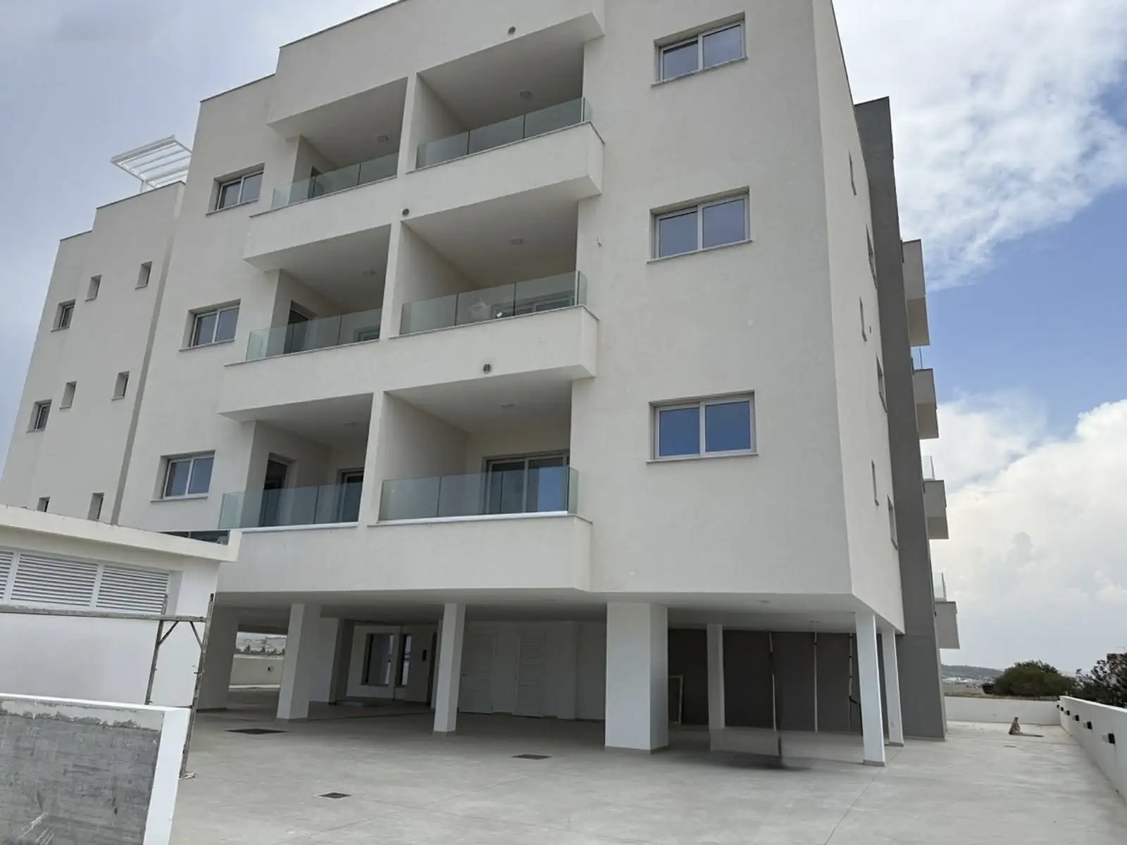 - Image 1