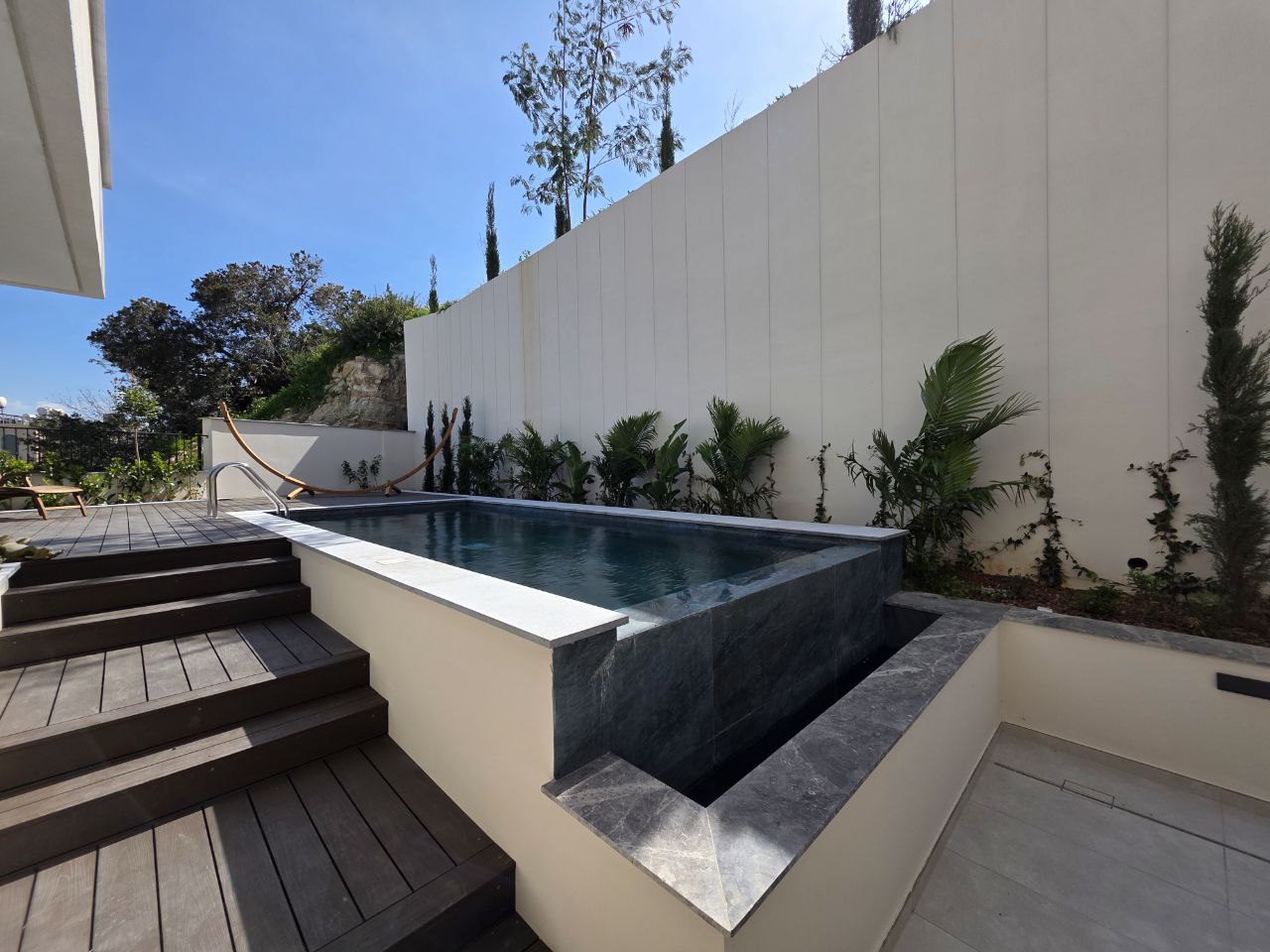  - Image 1