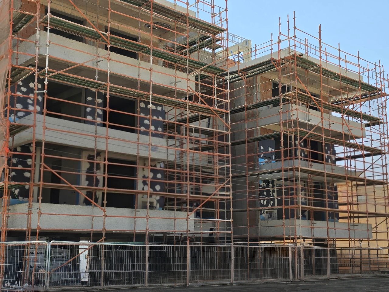 Adma Residence 2402