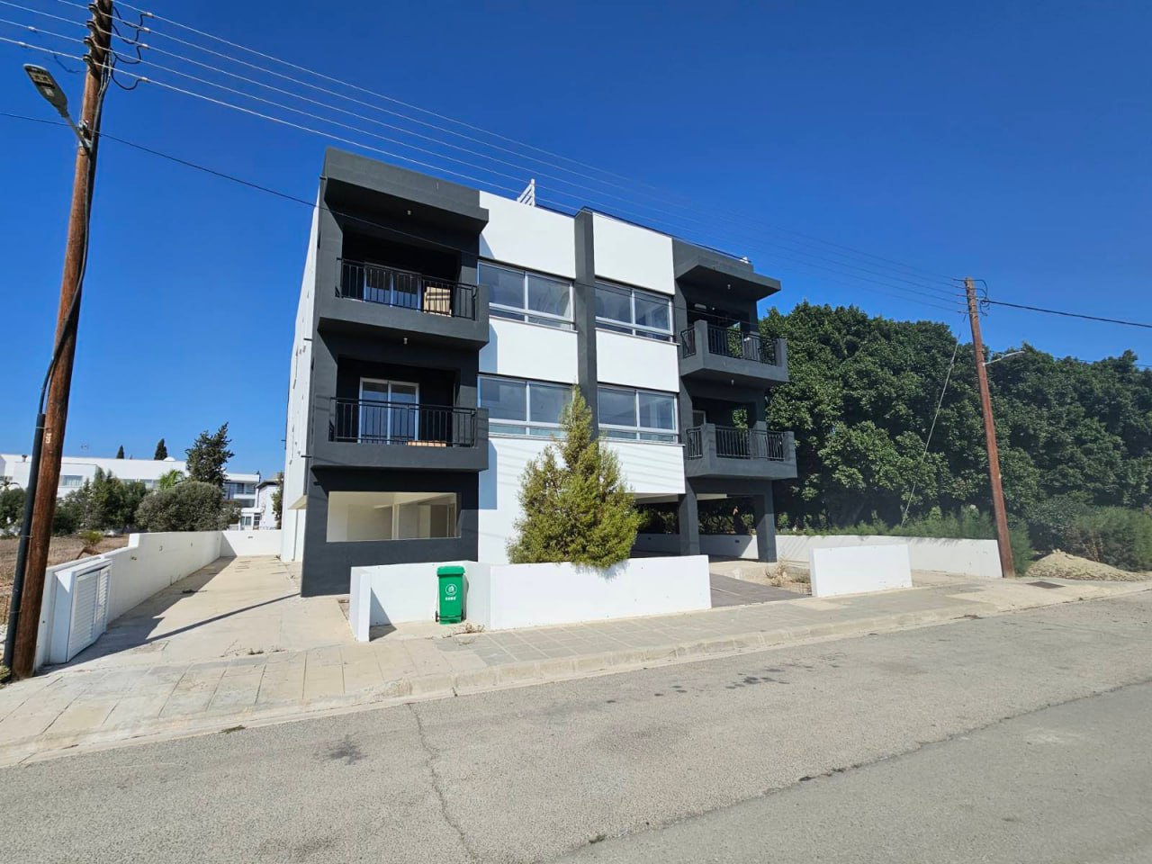- Image 1
